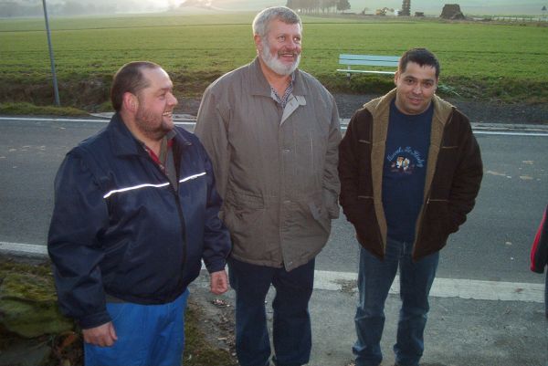 2 + 1 gleich 3 Aktivisten